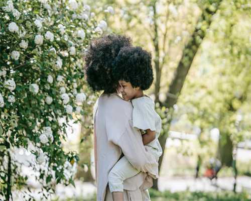 试管婴儿过程中哪个环节最痛？试管周期承受多少不适？